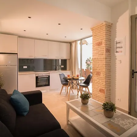 Modern Apartments, In Kalamaki Centre Kalamákion